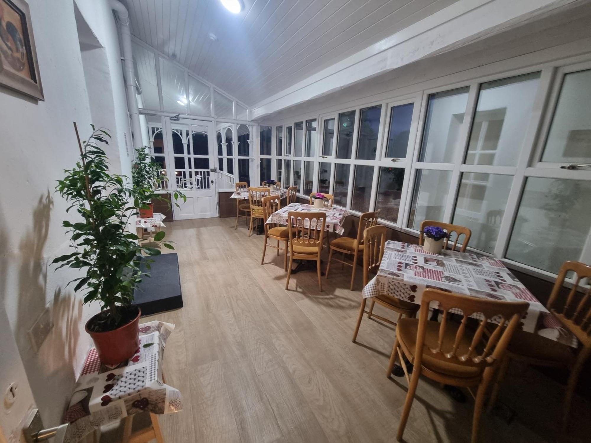 The Monkey Puzzle Hotel Бънклоди Екстериор снимка